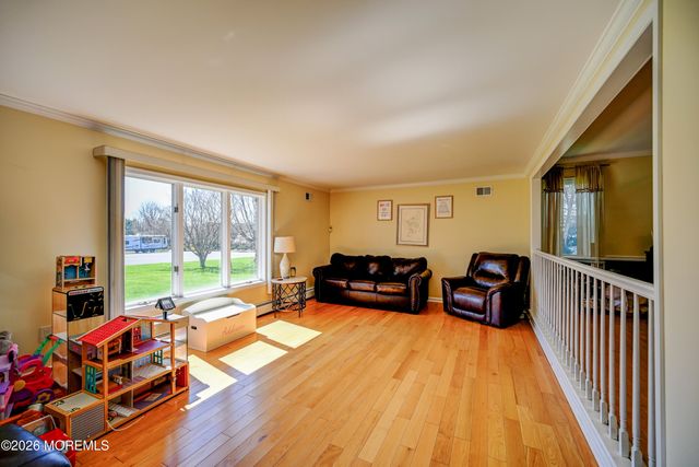 23 Red Hawk Road S, Colts Neck, NJ 07722