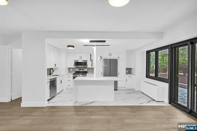 609 W South Orange Avenue 2N, South Orange Village, NJ 07079