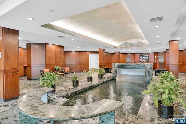 609 W South Orange Avenue 2N, South Orange Village, NJ 07079