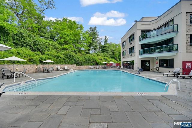 609 W South Orange Avenue 2N, South Orange Village, NJ 07079