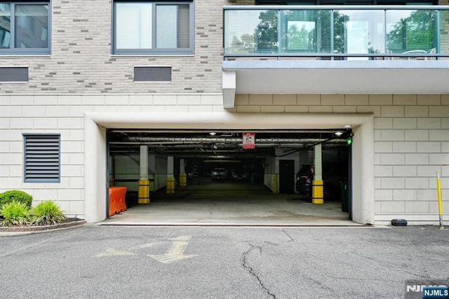 609 W South Orange Avenue 2N, South Orange Village, NJ 07079