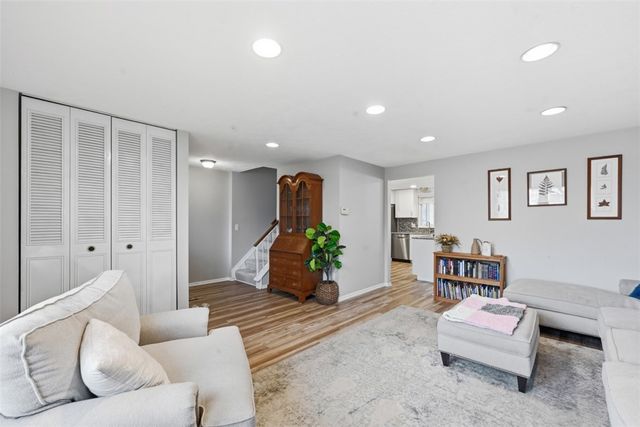 4305 Hemlock Cir, Hampton, PA 15101