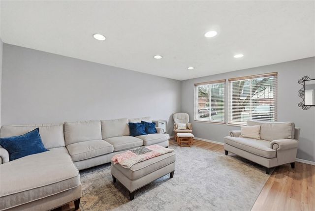 4305 Hemlock Cir, Hampton, PA 15101