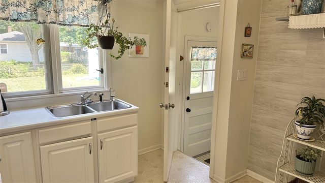2054 Gerald St, Benton Harbor, MI 49022