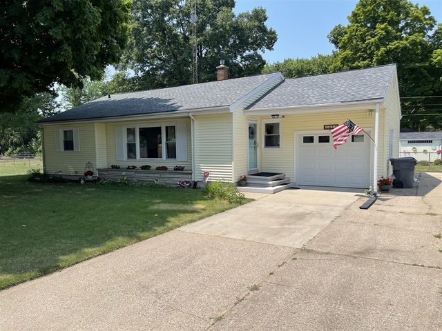 2054 Gerald St, Benton Harbor, MI 49022