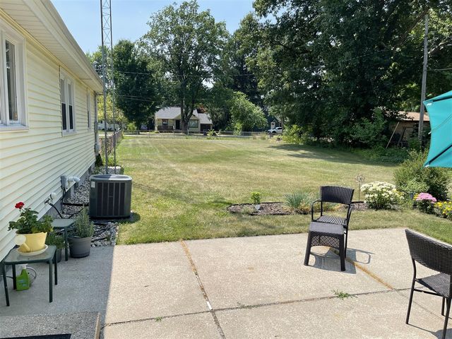 2054 Gerald St, Benton Harbor, MI 49022