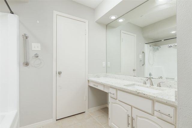 9142 Emberglow Lane, Dallas, TX 75243