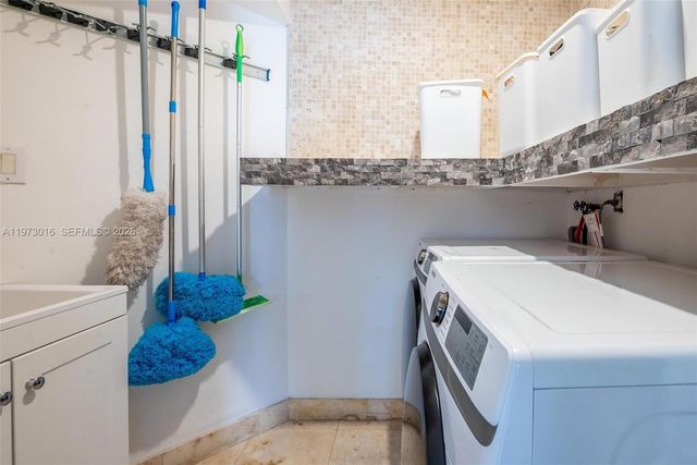 5186 NW 106th Ave, Doral, FL 33178