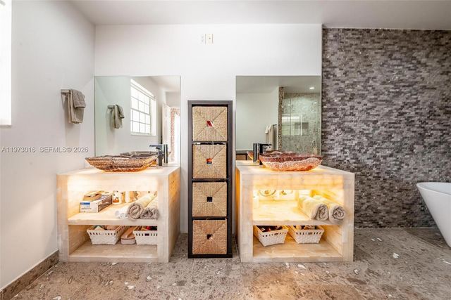 5186 NW 106th Ave, Doral, FL 33178