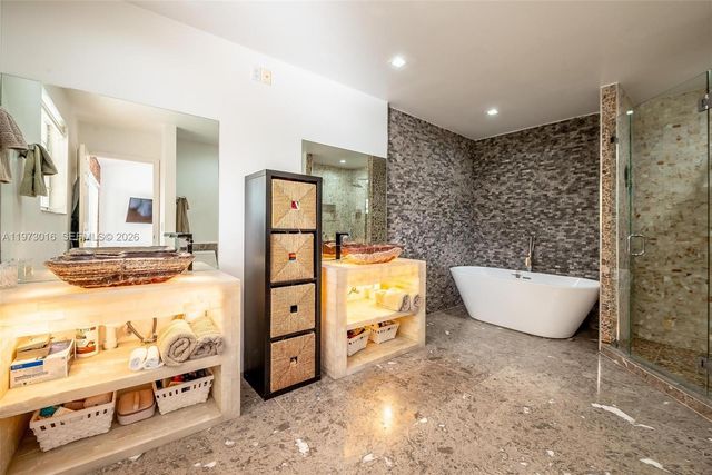 5186 NW 106th Ave, Doral, FL 33178