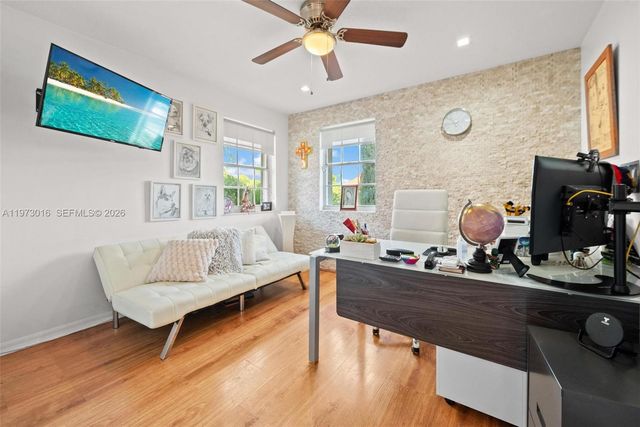 5186 NW 106th Ave, Doral, FL 33178