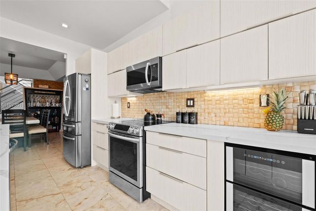 5186 NW 106th Ave, Doral, FL 33178