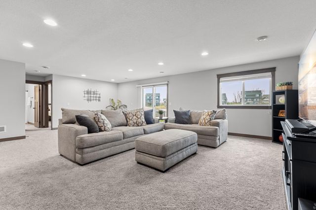 2730 213th Street W, Farmington, MN 55024