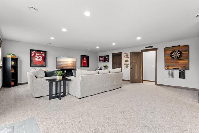 2730 213th Street W, Farmington, MN 55024