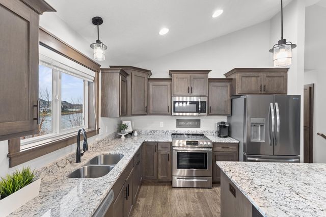 2730 213th Street W, Farmington, MN 55024