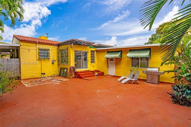 1906 SW 21st St, Miami, FL 33145