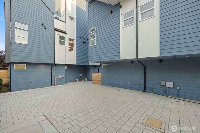 1206 B NW 83rd Street, Seattle, WA 98117