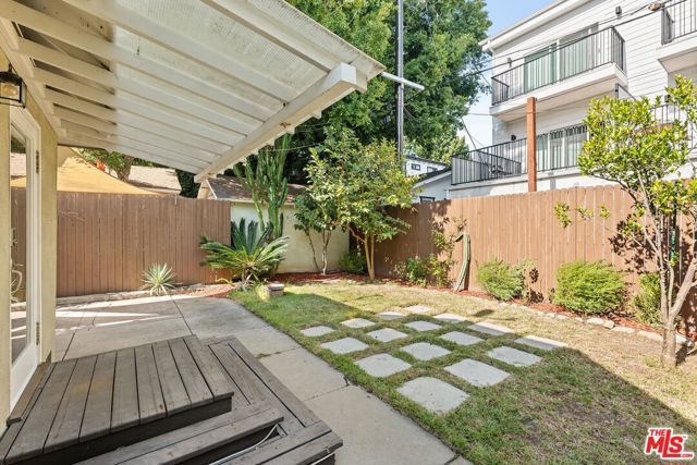 1322 N Cherokee Avenue, Los Angeles, CA 90028