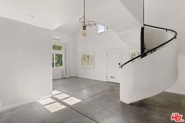 1322 N Cherokee Avenue, Los Angeles, CA 90028