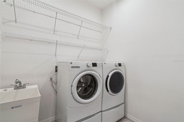 989 MAYPOLE DRIVE, Apopka, FL 32703