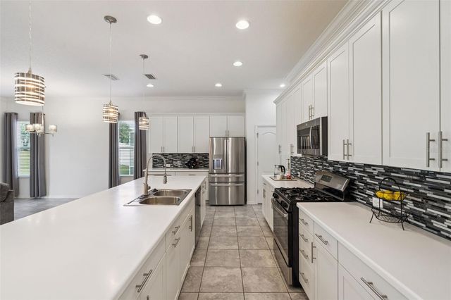 989 MAYPOLE DRIVE, Apopka, FL 32703