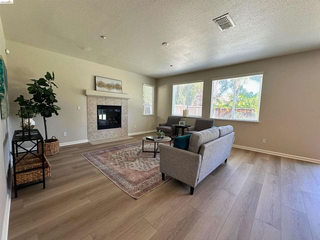 1788 Moreau Way, Brentwood, CA 94513