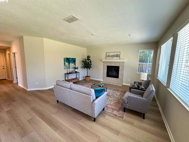 1788 Moreau Way, Brentwood, CA 94513