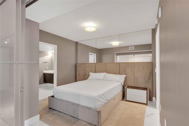 300 Sunny Isles Blvd 4-2006, Sunny Isles Beach, FL 33160