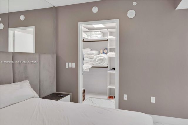 300 Sunny Isles Blvd 4-2006, Sunny Isles Beach, FL 33160