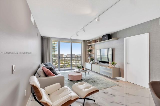 300 Sunny Isles Blvd 4-2006, Sunny Isles Beach, FL 33160