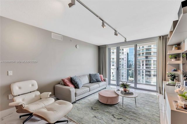 300 Sunny Isles Blvd 4-2006, Sunny Isles Beach, FL 33160