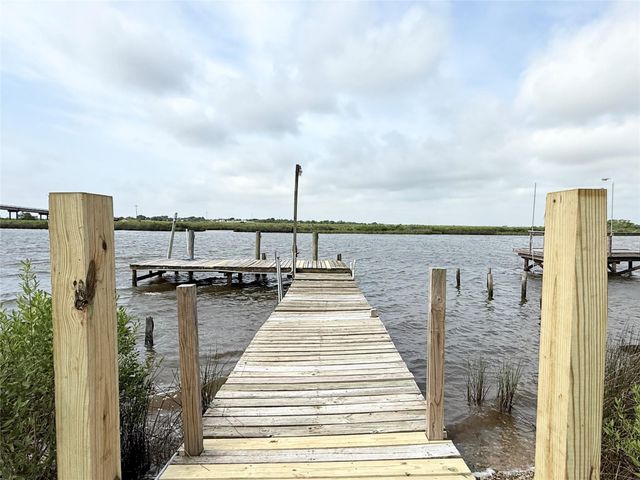 307 Veselka Road CR, Freeport, TX 77541