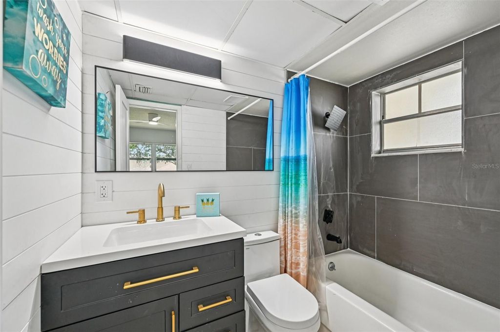 Image 17 of property listing at 2727 75TH STREET W 9A14, Bradenton, FL 34209