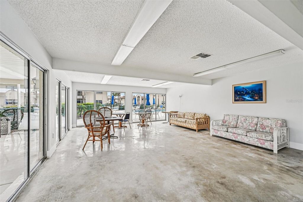 Image 27 of property listing at 2727 75TH STREET W 9A14, Bradenton, FL 34209