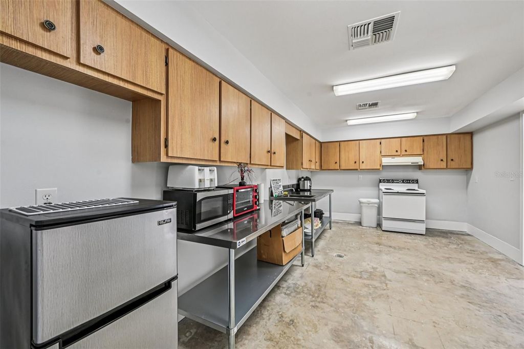 Image 28 of property listing at 2727 75TH STREET W 9A14, Bradenton, FL 34209