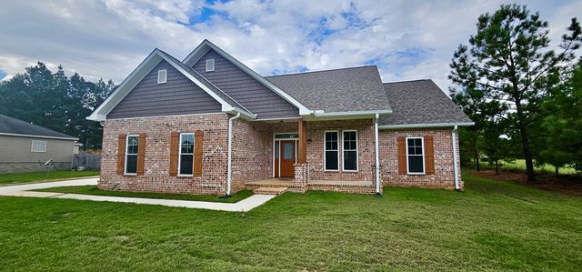 883 Jester St, Cowarts, AL 36321