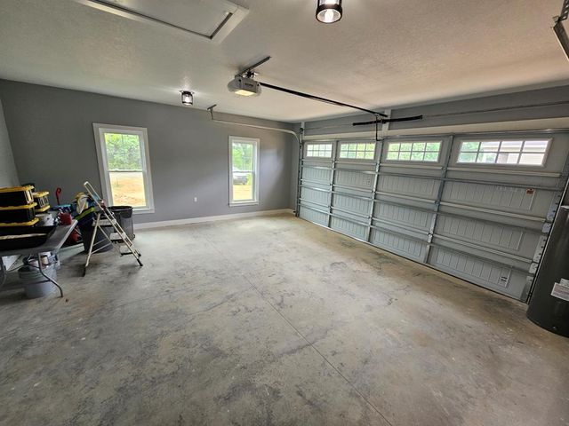 883 Jester St, Cowarts, AL 36321