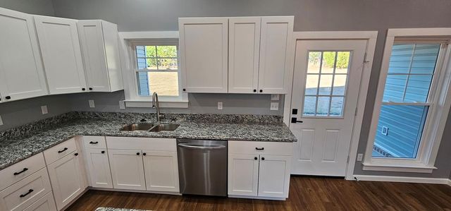 883 Jester St, Cowarts, AL 36321