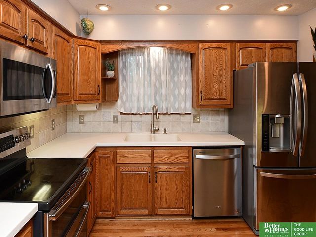 5706 S 151st Street, Omaha, NE 68137