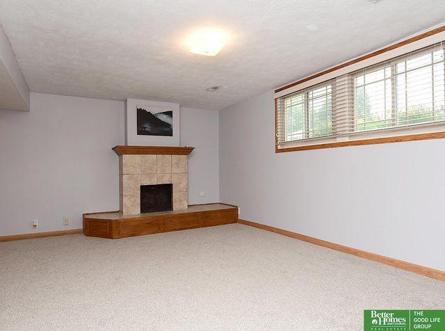 5706 S 151st Street, Omaha, NE 68137