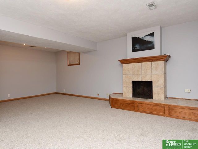 5706 S 151st Street, Omaha, NE 68137