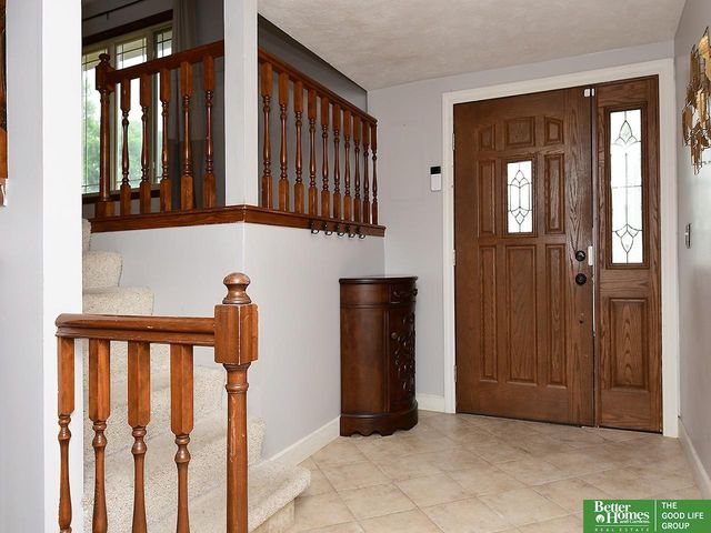 5706 S 151st Street, Omaha, NE 68137