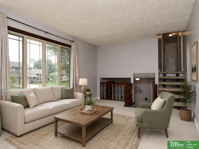 5706 S 151st Street, Omaha, NE 68137
