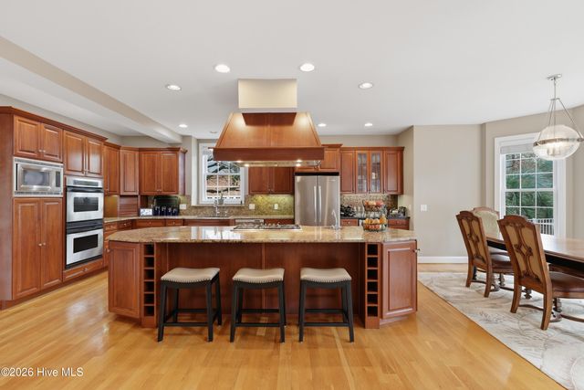 3637 Players Club Drive SE, Southport, NC 28461