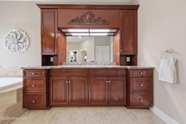 3637 Players Club Drive SE, Southport, NC 28461