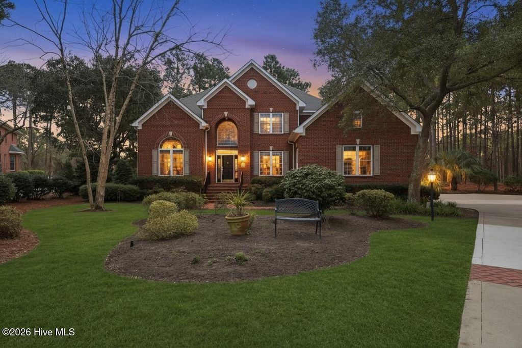 3637 Players Club Drive SE, Southport, NC 28461