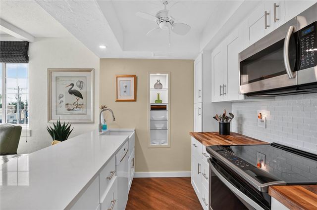 238 TAMPA AVENUE W 221, Venice, FL 34285