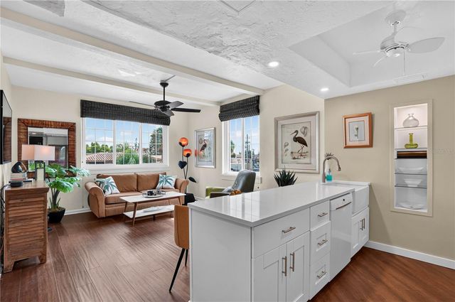 238 TAMPA AVENUE W 221, Venice, FL 34285
