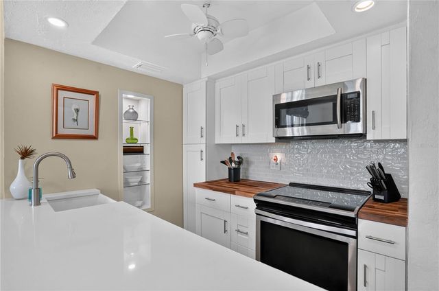 238 TAMPA AVENUE W 221, Venice, FL 34285