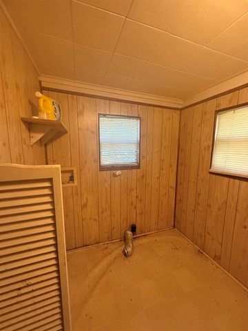 730 W Lee Street, Sour Lake, TX 77659